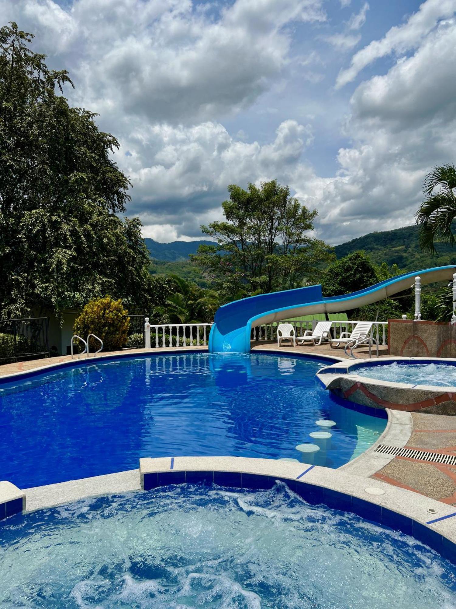 Villeta Resort Hotel Ngoại thất bức ảnh